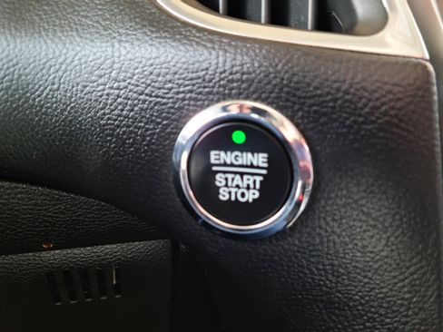 Used 2024 Ford Edge Titanium image 15