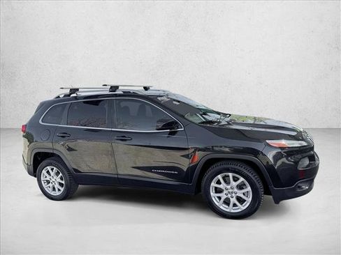 Used 2014 Jeep Cherokee Latitude w/ Comfort/Convenience Group FWD image 4