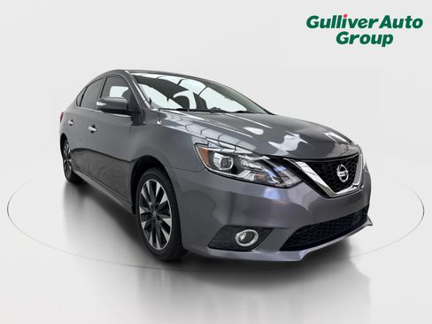 Used 2019 Nissan Sentra SR FWD image 13