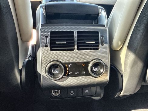 Used 2022 Land Rover Range Rover Sport HST image 16