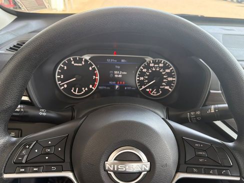 Used 2023 Nissan Altima 2.5 SV FWD image 22
