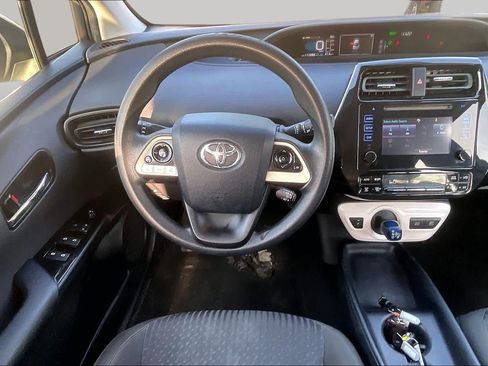 Used 2016 Toyota Prius Two FWD image 6