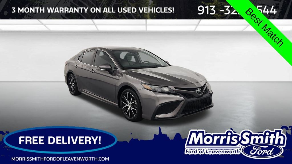 Used 2024 Toyota Camry SE FWD image 1