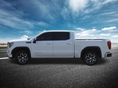 Used 2022 GMC Sierra 1500 SLT w/ X31 Off-Road Package AWD/4WD image 15