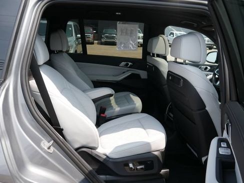 Used 2024 BMW X7 xDrive40i w/ Executive Package AWD/4WD image 29