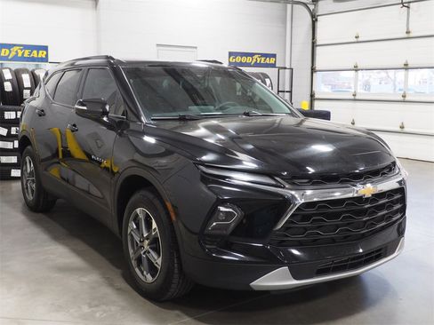 Used 2023 Chevrolet Blazer LT w/ Sound & Technology Package image 3