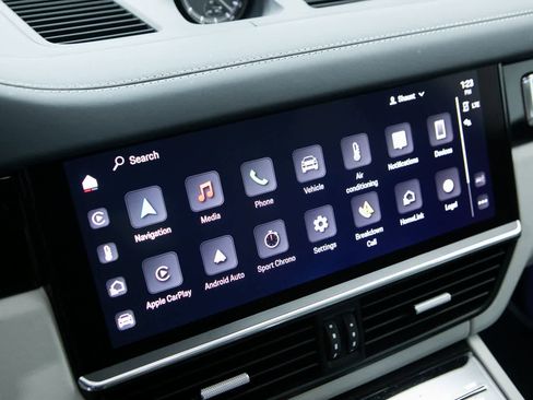 Certified 2023 Porsche Cayenne GTS image 15