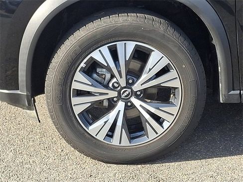 Used 2023 Nissan Rogue SV image 8