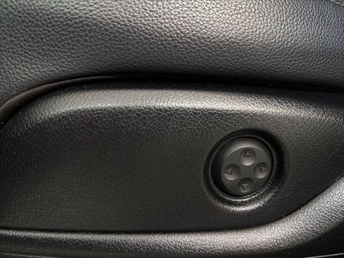 Used 2018 Mercedes-Benz GLE 350 image 12