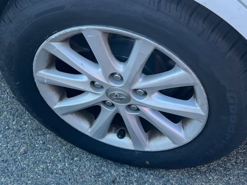 Used 2011 Toyota Camry XLE image 14