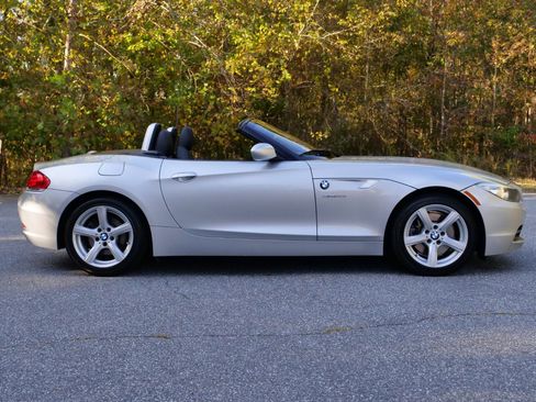 Used 2011 BMW Z4 sDrive30i image 37