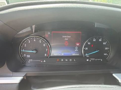 Used 2021 Ford Explorer XLT AWD/4WD image 28