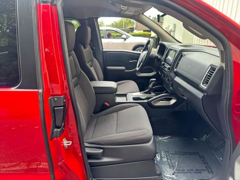 Used 2022 Nissan Frontier SV RWD image 14