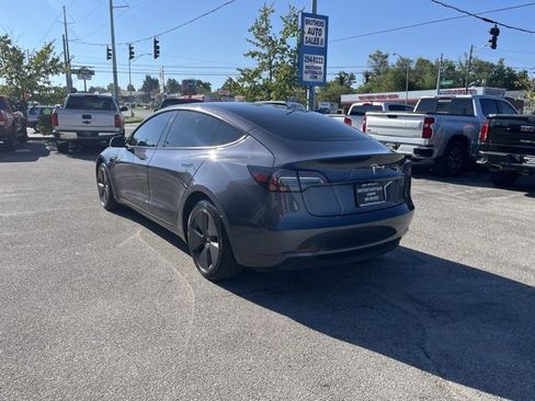 Used 2023 Tesla Model 3 Standard Range image 4