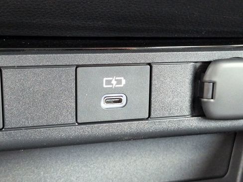 New 2026 Toyota Prius Plug-In Hybrid FWD image 21