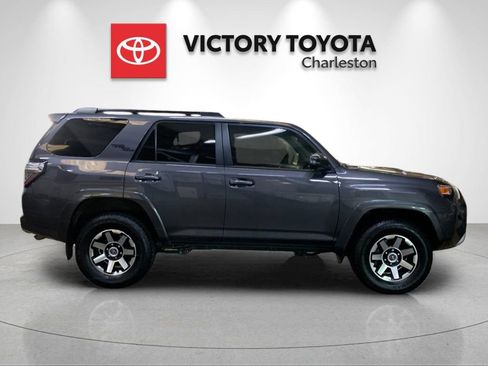 Used 2021 Toyota 4Runner TRD Off-Road Premium w/ Moonroof Package AWD/4WD image 6