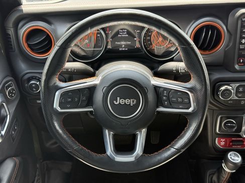 Used 2023 Jeep Gladiator Mojave w/ LED Lighting Group AWD/4WD image 16