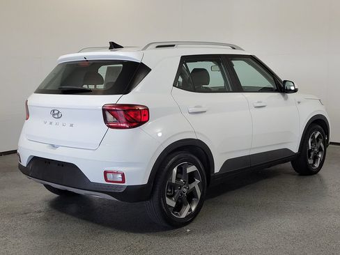 Used 2022 Hyundai Venue SEL w/ Cargo Package FWD image 6