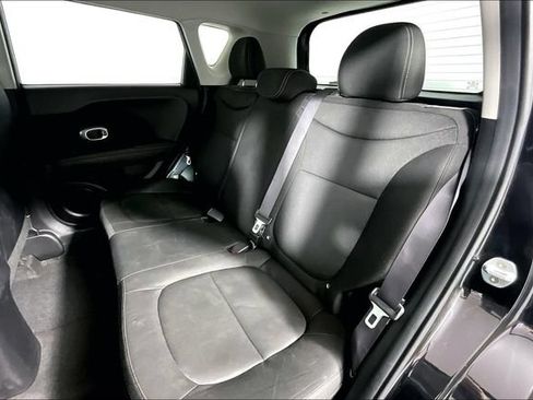 Used 2019 Kia Soul FWD image 29