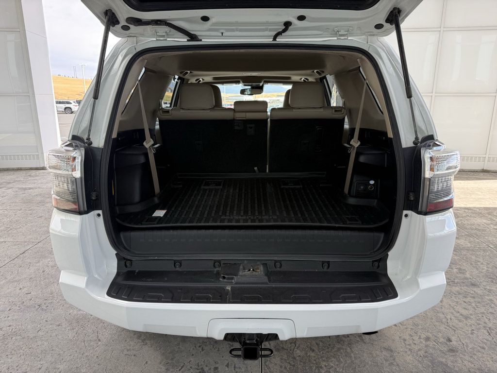Used 2020 Toyota 4Runner SR5 Premium w/ Moonroof Package AWD/4WD image 9
