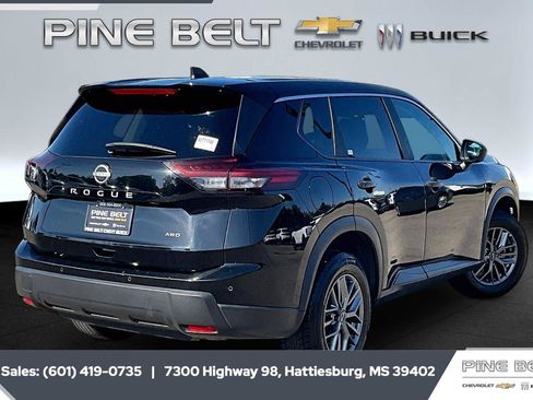 Used 2024 Nissan Rogue S AWD/4WD image 11