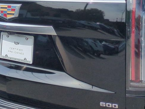 Certified 2025 Cadillac Escalade ESV Luxury image 22