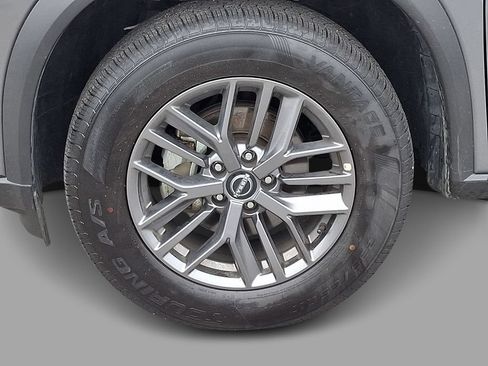 Used 2024 Nissan Rogue S AWD/4WD image 8