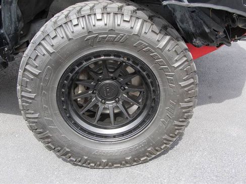 Used 2020 Toyota 4Runner TRD Off-Road AWD/4WD image 18