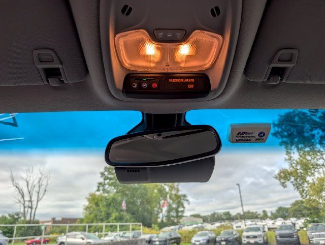 Used 2023 Chevrolet Bolt LT w/ Infotainment Package FWD image 24