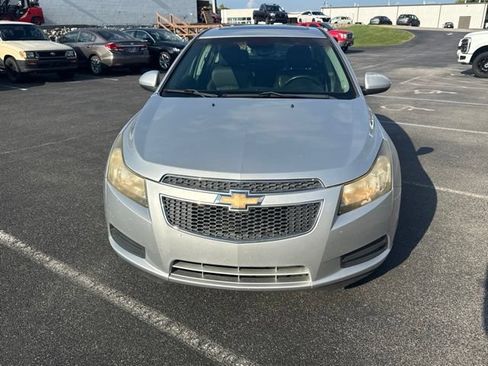 Used 2011 Chevrolet Cruze LTZ FWD image 3