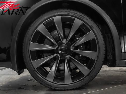 Used 2022 Tesla Model X Plaid image 17