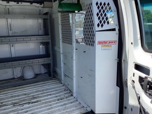 Used 2012 GMC Savana 2500 RWD image 31