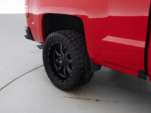 Used 2018 Chevrolet Silverado 1500 LT AWD/4WD image 21