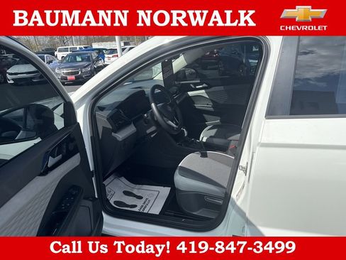 Used 2024 Volkswagen Taos S FWD image 7