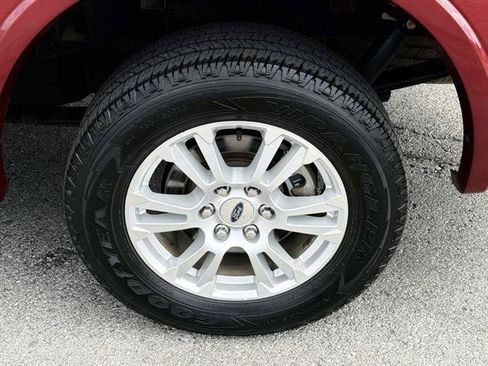 Used 2017 Ford F150 Lariat w/ Equipment Group 501A Mid RWD image 27