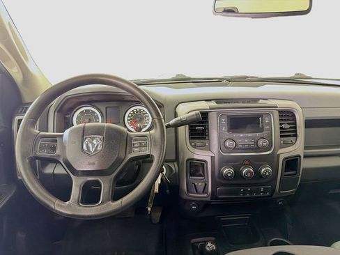 Used 2016 RAM 2500 Tradesman w/ Chrome Appearance Group image 21