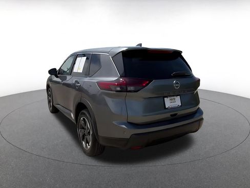 Used 2025 Nissan Rogue SV AWD/4WD image 11