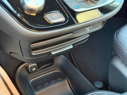 New 2026 Chrysler Pacifica Select FWD image 19