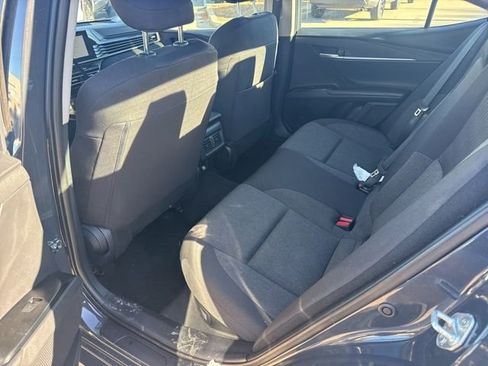 Used 2025 Toyota Camry LE image 7