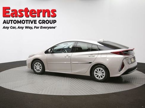 Used 2020 Toyota Prius Prime XLE image 60