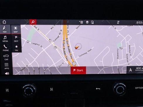 Used 2024 Porsche Macan Turbo image 36