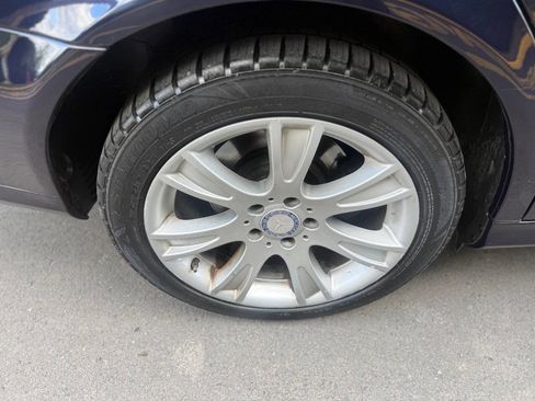 Used 2009 Mercedes-Benz E 350 4MATIC Sedan image 17