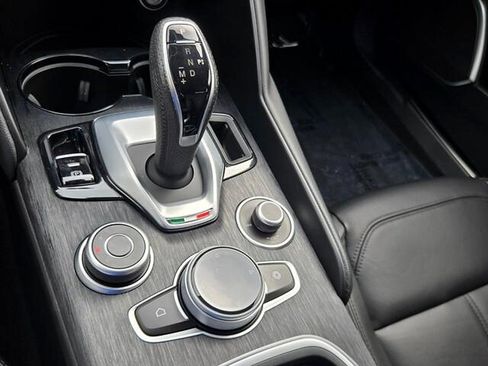 Used 2022 Alfa Romeo Giulia Sprint RWD image 20