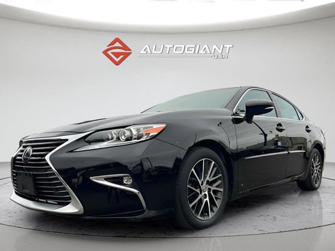 Used 2017 Lexus ES 350 w/ Luxury Package image 14
