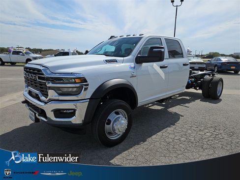 New 2026 RAM 5500 Tradesman w/ Chrome Appearance Group image 1