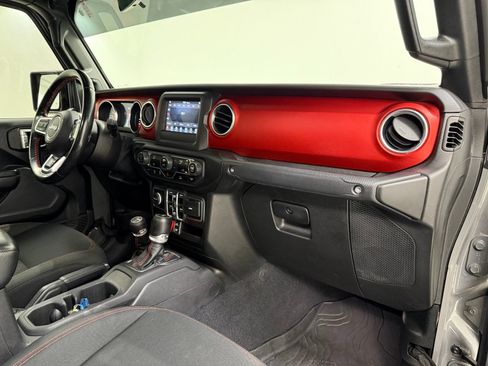 Used 2021 Jeep Gladiator Rubicon w/ Trailer Tow Package AWD/4WD image 31
