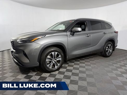 Used 2026 Toyota Highlander XLE AWD/4WD image 1