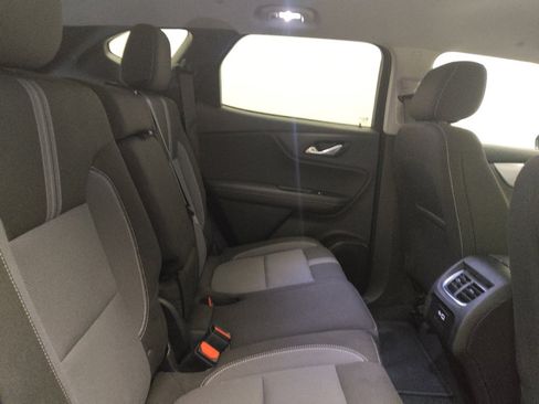 Used 2025 Chevrolet Blazer LT FWD image 19