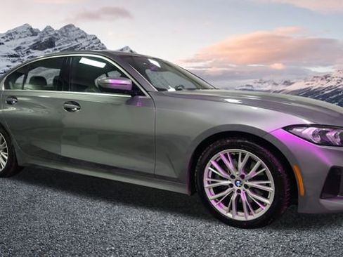 Used 2024 BMW 330i Sedan image 1