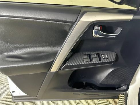 Used 2015 Toyota RAV4 XLE AWD/4WD image 13